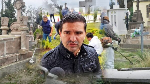 Christian Azuara Azuara y trabajadores de mantenimiento en cementerios municipales de San Luis Potosí, donde se reportaron 160 servicios de exhumación e inhumación.